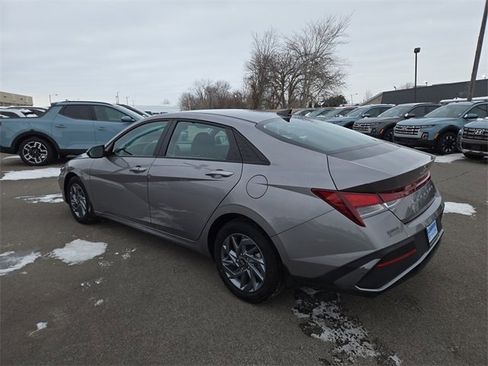 Certified 2024 Hyundai Elantra SEL image 5