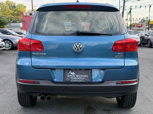 Used 2017 Volkswagen Tiguan S image 9