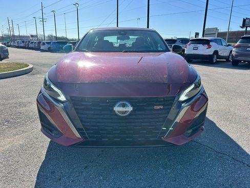 Used 2024 Nissan Altima 2.5 SR image 9