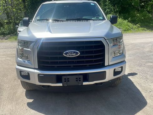 Used 2016 Ford F150 XLT w/ Equipment Group 302A Luxury AWD/4WD image 11