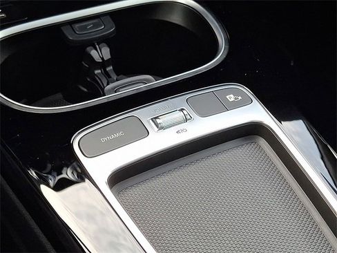 Certified 2025 Mercedes-Benz CLA 250 4MATIC image 16