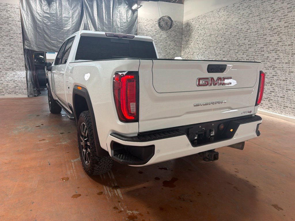 Used 2021 GMC Sierra 2500 AT4 w/ AT4 Premium Plus Package AWD/4WD image 5