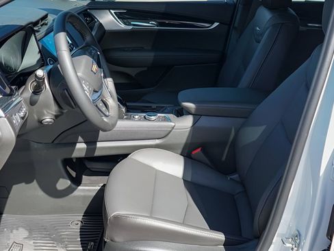 New 2026 Cadillac XT5 Premium Luxury w/ LPO, ONYX Package image 4