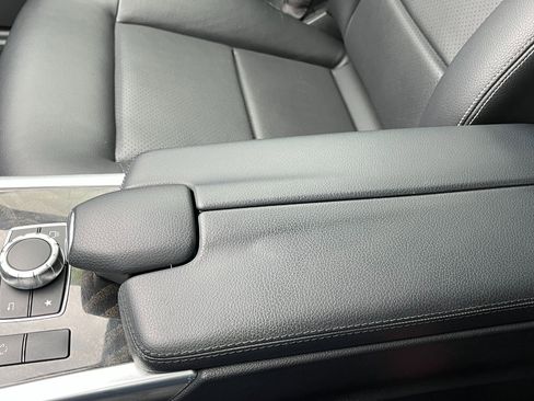 Used 2016 Mercedes-Benz E 250 Sedan image 49