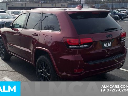 Used 2019 Jeep Grand Cherokee Altitude image 10