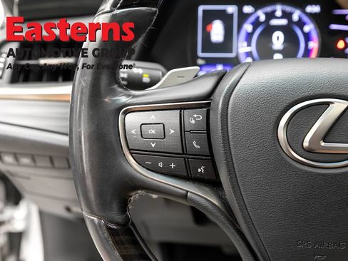 Used 2019 Lexus ES 350 Ultra Luxury w/ Accessory Package FWD image 15