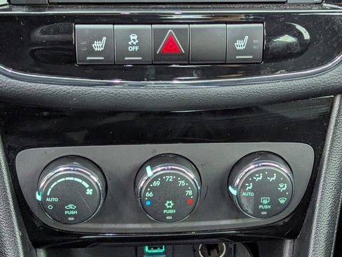 Used 2013 Chrysler 200 Limited w/ Sun/Sound Group image 17