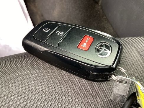 Used 2024 Toyota Tacoma SR image 27