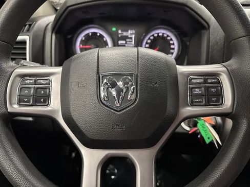 Used 2022 RAM 1500 Classic SLT image 15