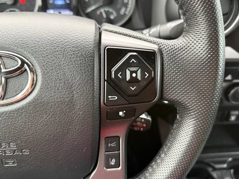 Used 2022 Toyota Tacoma TRD Off-Road w/ Black Out Package (TMS) AWD/4WD image 20
