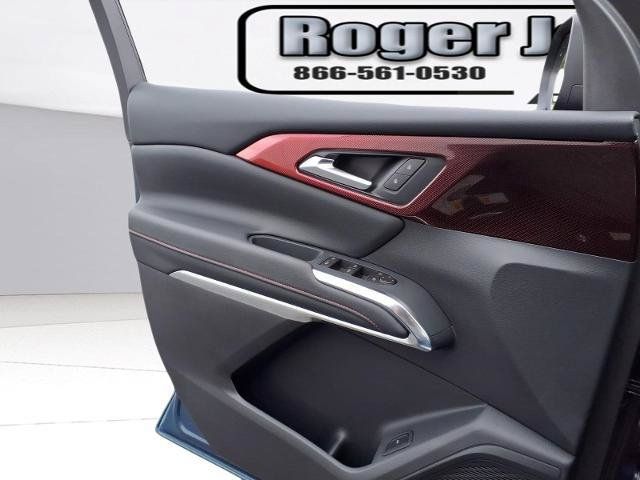 Used 2026 Chevrolet Traverse Z71 w/ Driver Confidence Package AWD/4WD image 18