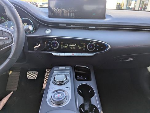 Used 2023 Genesis GV70 2.5T w/ Sport Prestige Package image 13