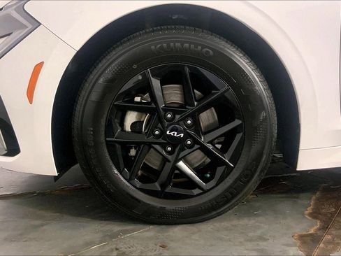 Used 2025 Kia K5 LXS FWD image 9