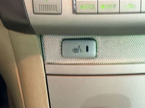 Used 2006 Toyota Solara SLE image 19