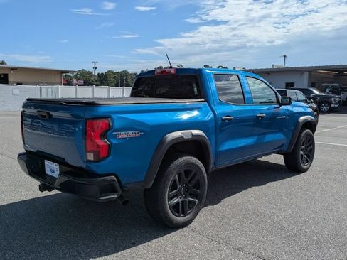 Used 2024 Chevrolet Colorado Trail Boss w/ Advanced Trailering Package AWD/4WD image 3