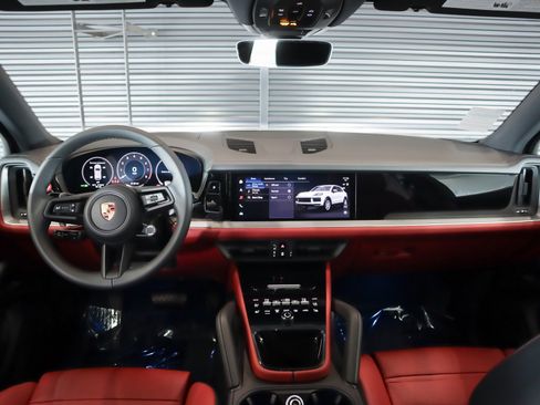 New 2026 Porsche Cayenne image 15