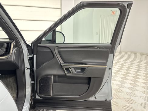 Used 2024 Rivian R1S Adventure AWD/4WD image 18
