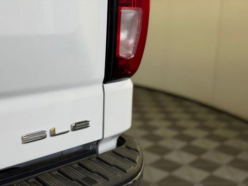 Used 2023 GMC Sierra 1500 SLE AWD/4WD image 14