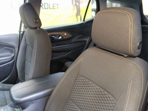 Used 2021 GMC Terrain SLE image 17