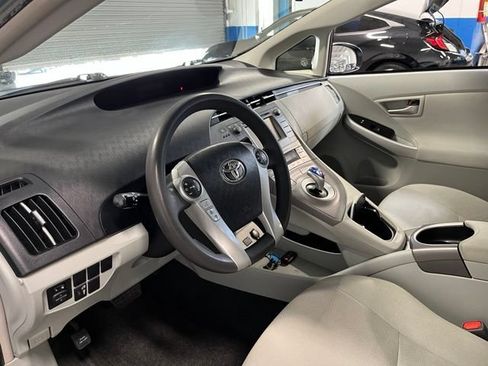 Used 2015 Toyota Prius Three FWD image 22