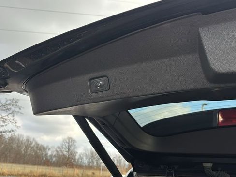 Used 2015 Ford Explorer XLT w/ Equipment Group 202B image 36