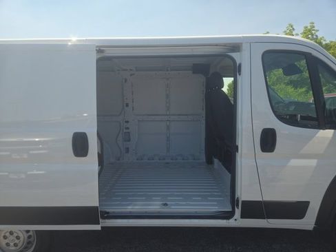 Used 2025 RAM ProMaster 2500 w/ Convenience Group FWD image 20