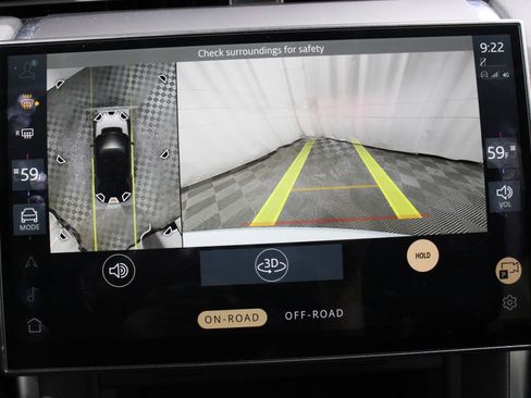 Used 2024 Land Rover Discovery Sport S image 17