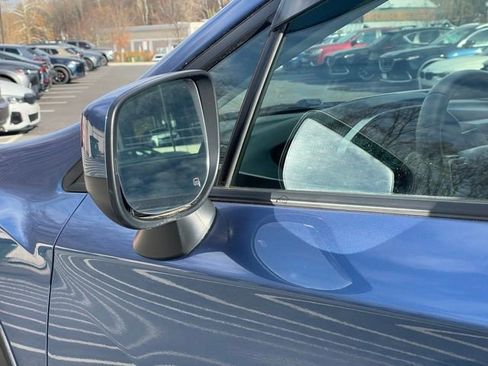 Used 2020 Subaru Crosstrek 2.0i Premium image 32