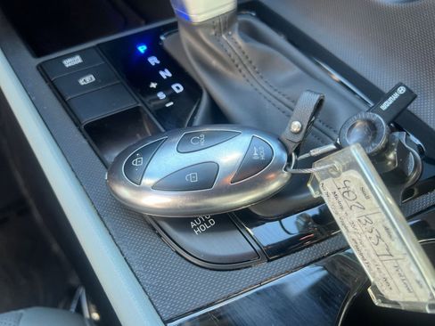 Used 2025 Hyundai Elantra Limited image 22