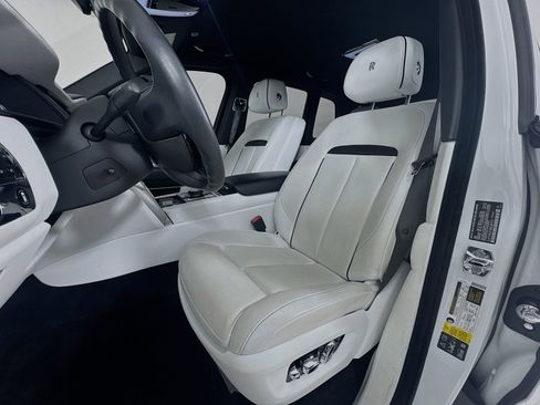 Certified 2021 Rolls-Royce Cullinan AWD/4WD image 9