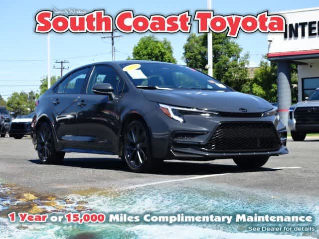 Certified 2025 Toyota Corolla SE w/ Convenience Package FWD image 1