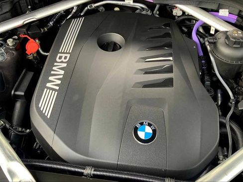 Used 2026 BMW X7 xDrive40i w/ Premium Package image 17