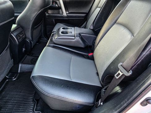 Used 2021 Toyota 4Runner SR5 Premium image 32