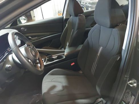 Certified 2024 Hyundai Elantra SEL w/ Convenience Package FWD image 16