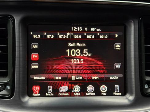 Used 2016 Dodge Challenger R/T RWD image 27