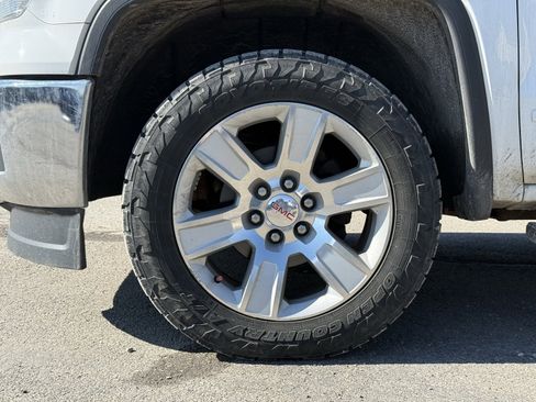 Used 2015 GMC Sierra 1500 SLE w/ SLE Value Package image 4