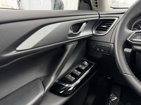 Used 2023 MAZDA CX-9 Touring Plus image 32