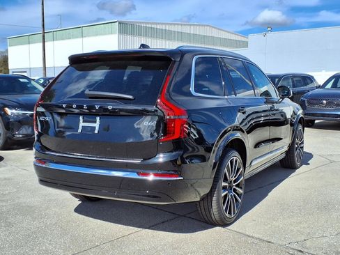 New 2026 Volvo XC90 B6 Plus w/ Protection Package Premier image 7