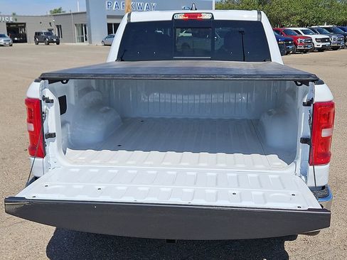 New 2026 RAM 1500 Big Horn AWD/4WD image 9