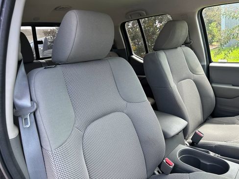 Used 2020 Nissan Frontier SV RWD image 14