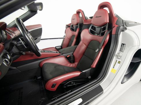 Certified 2021 Porsche 718 Boxster Spyder image 5