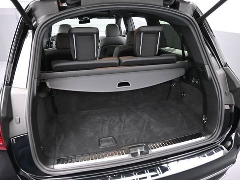 Used 2025 Mercedes-Benz GLS 450 4MATIC image 35