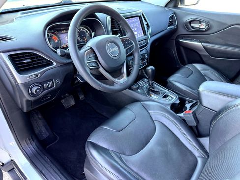Used 2022 Jeep Cherokee Latitude Lux w/ Sun & Sound Group AWD/4WD image 11