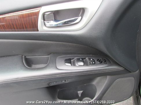 Used 2015 Nissan Pathfinder SL w/ SL Premium Package AWD/4WD image 11