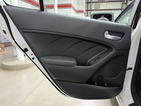 Used 2018 Kia Forte LX w/ LX Popular Package FWD image 12