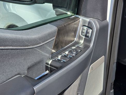 Used 2024 Ford F250 Lariat w/ Lariat Ultimate Package image 40