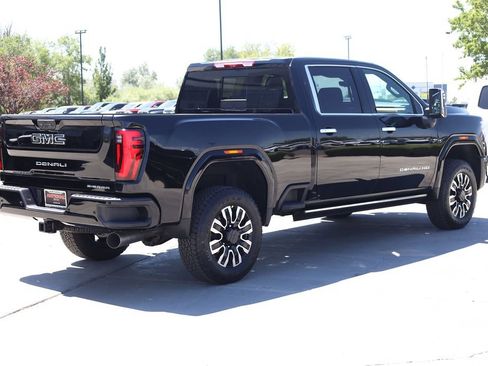 New 2026 GMC Sierra 3500 Denali Ultimate AWD/4WD image 6
