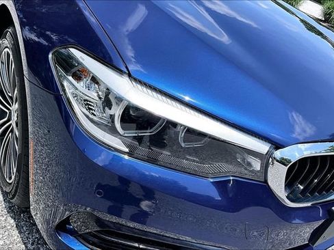 Used 2018 BMW 530e xDrive w/ Premium Package 2 AWD/4WD image 34
