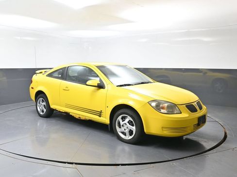 Used 2008 Pontiac G5 FWD image 3