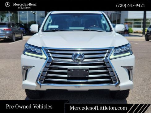 Used 2019 Lexus LX 570 4WD w/ Luxury Package image 2